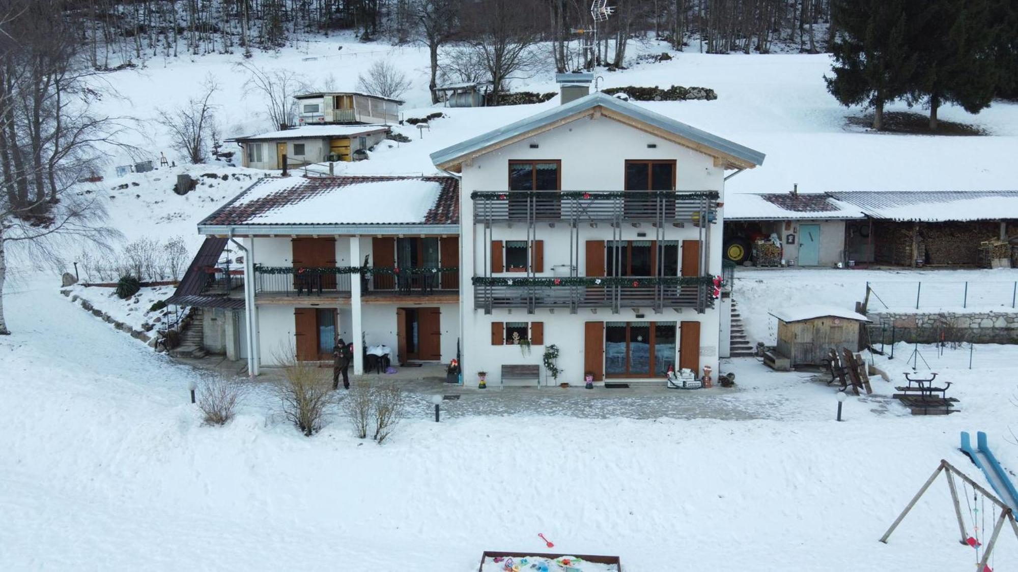 Hotel Garni Fobbie Brentonico Exteriér fotografie